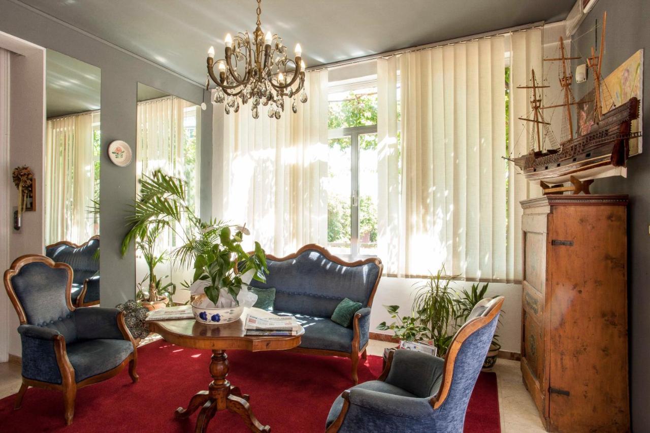 Giovanna Regina Hotel 3*